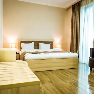 https://cherry-garden.alltbilisihotels.com