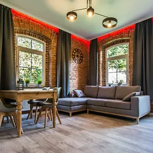 https://apartamenty-hotelove-stara-kunia.karpacz-hotel.com